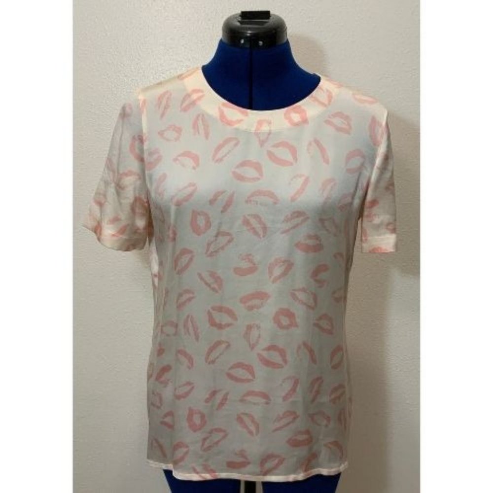 Escada - Short Sleeve Silk Blouse with Lipstick Print - Size 36, US 6